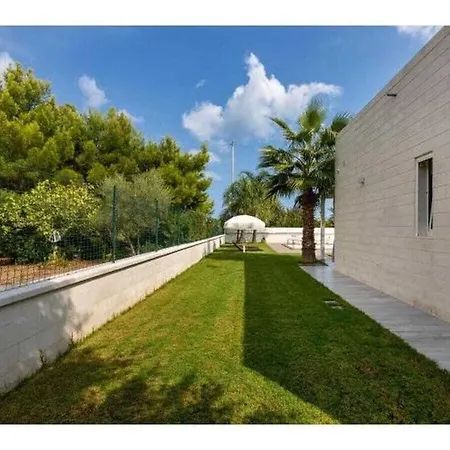 Lovely Evi * Torre Santa Sabina